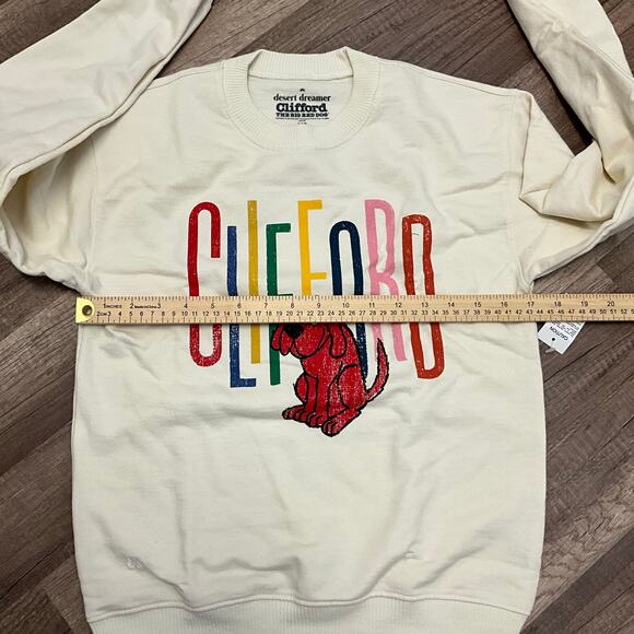 Urban Outfitters Desert Dreamers Clifford The Big Red Dog Sweatshirt Size XS NWT - Picture 4 of 6
